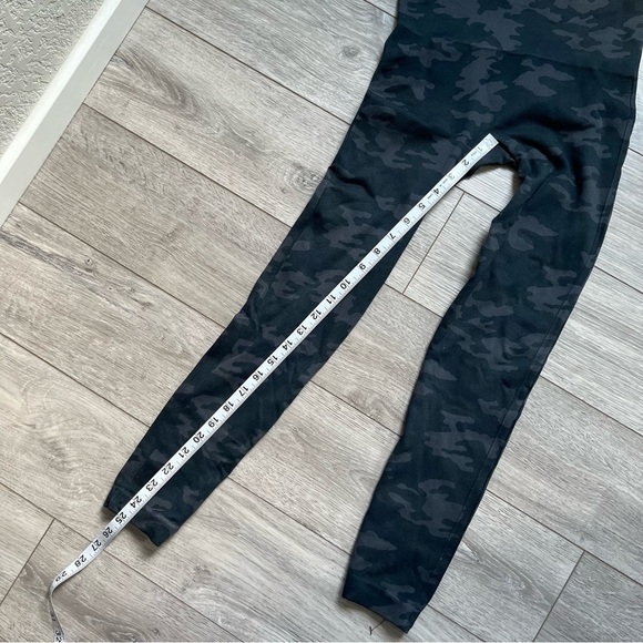 Spanx Camo Leggings - Picture 7 of 8